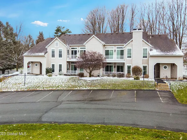 123 Diamond Rock Circle, Troy, NY 12182