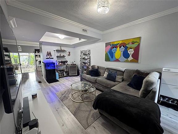 3rd image of 9014 W Flagler St #Townhouse 8