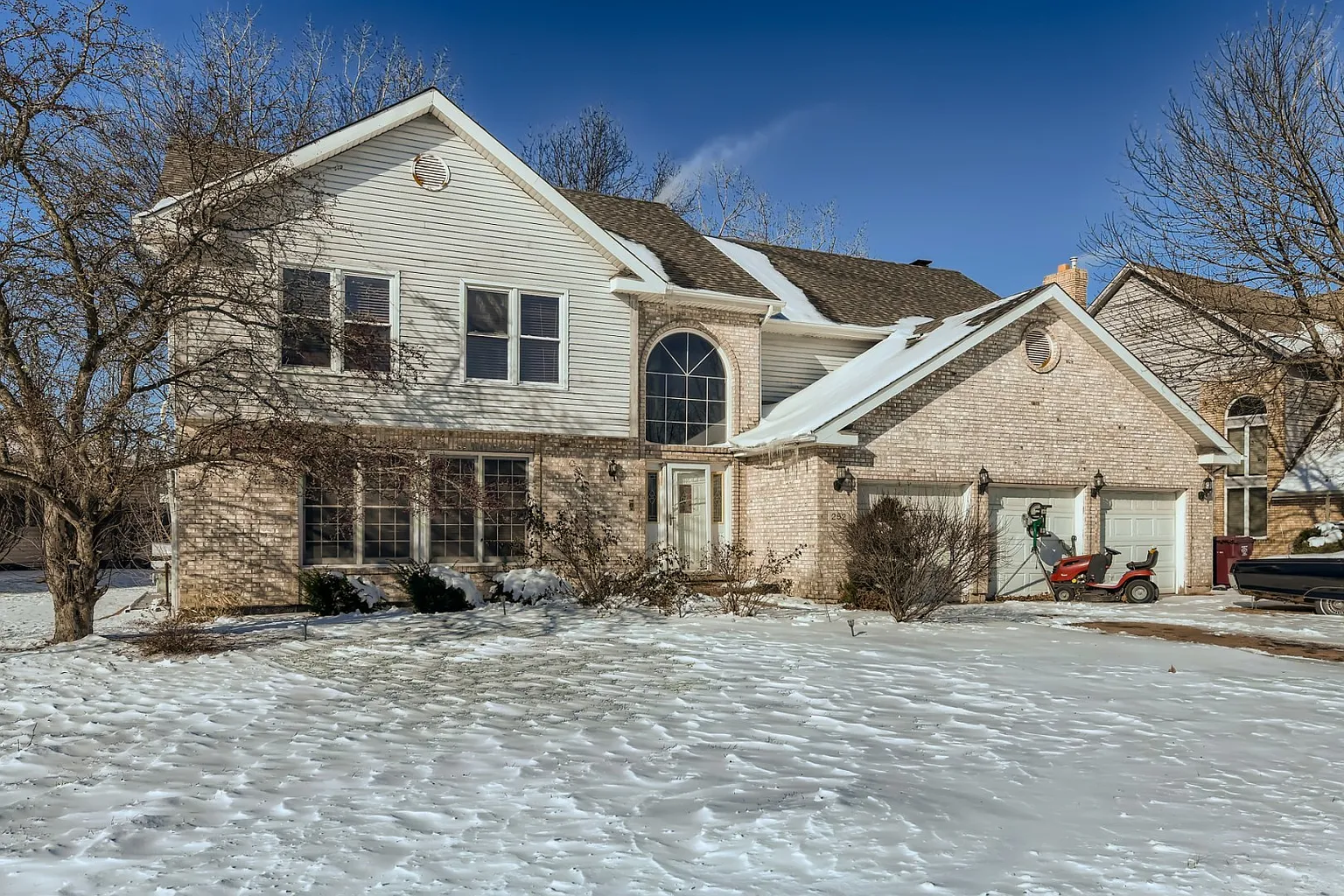 252 Cove Dr photo 1