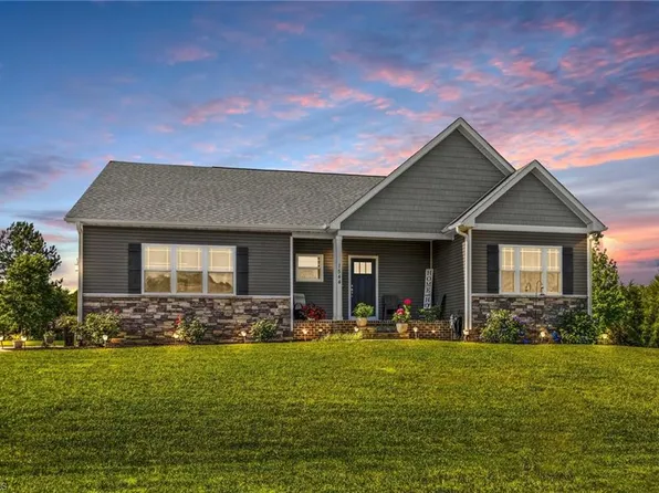 1544 Paddock Cir, Rockwell, NC 28138