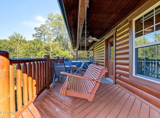 670 Magic Kingdom Ln, Sevierville, TN 37876
