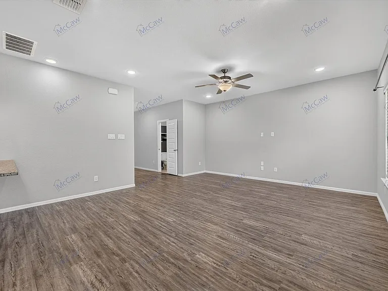 3348 Duncan Way — Photo 4