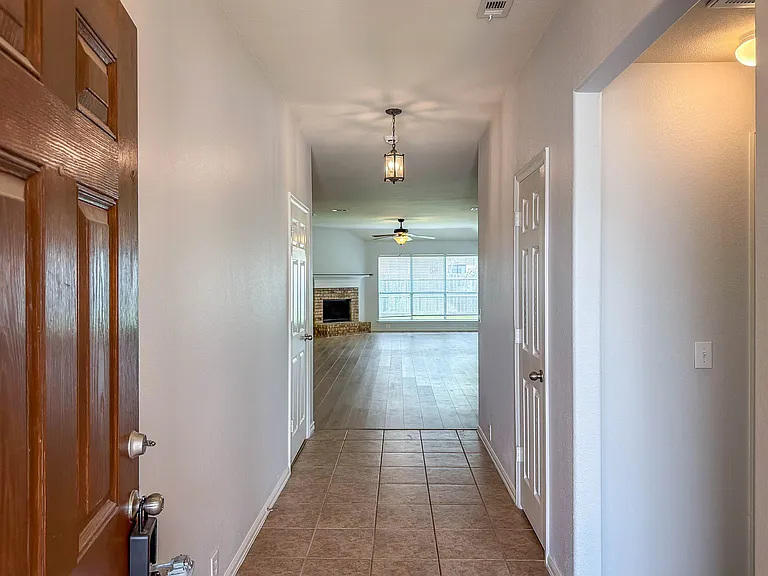 4516 Dragonfly Way — Photo 2