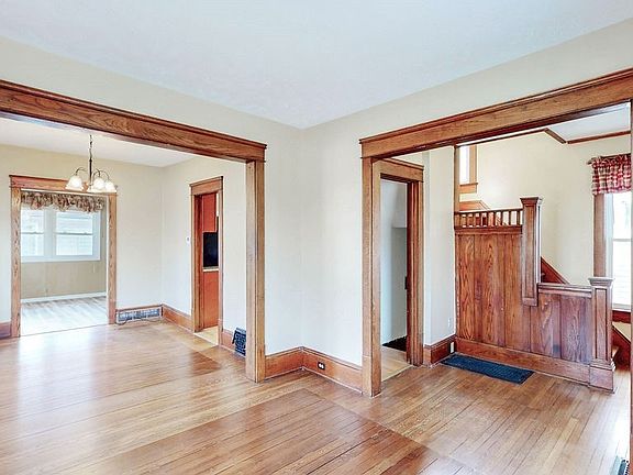 4th image of 2495 Northland St