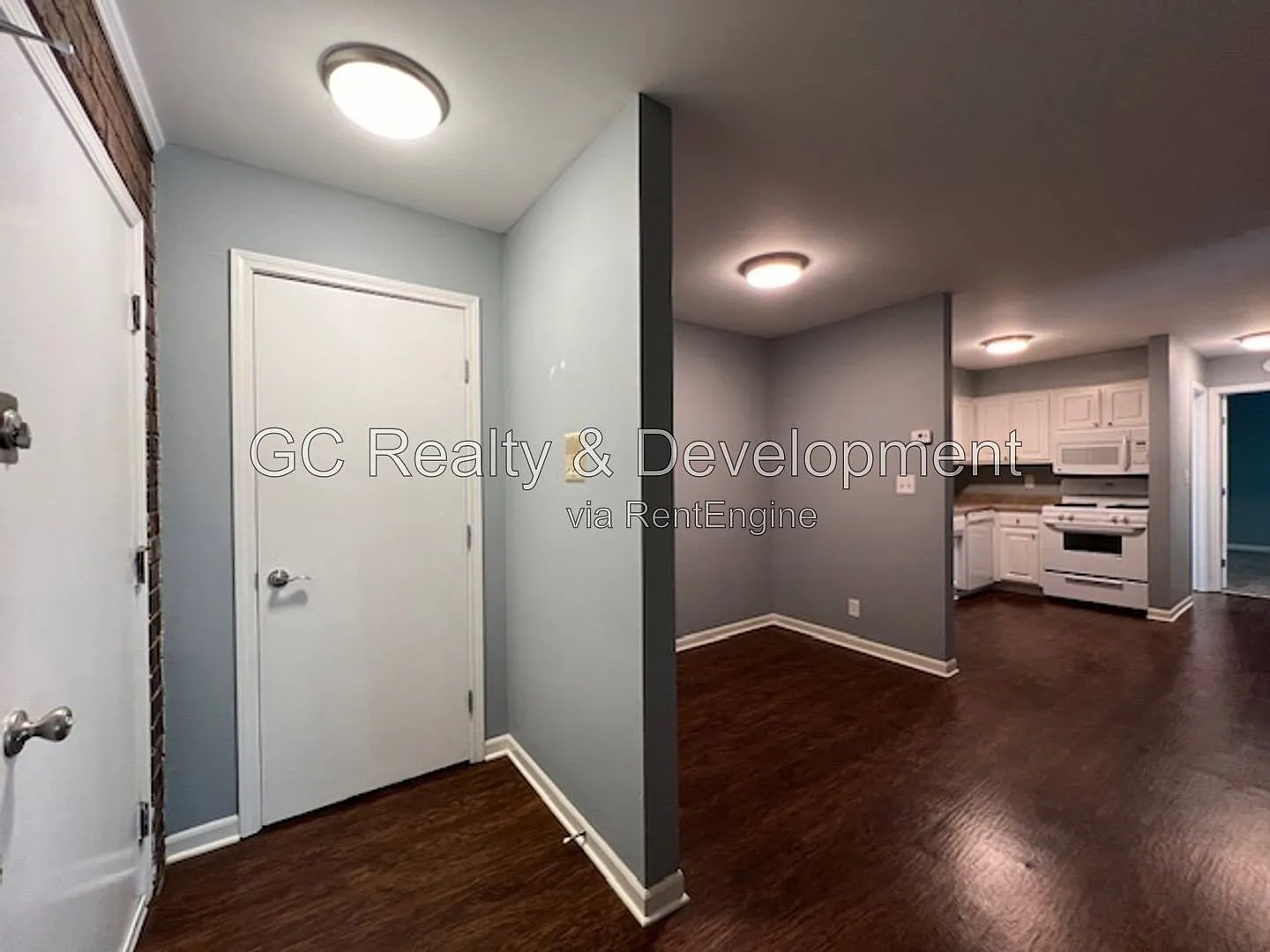 2 bed, 1.0 bath, 902 sqft, $1,675 — Photo 4