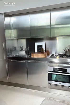 Rented by Sotheby's International Realty | media 9