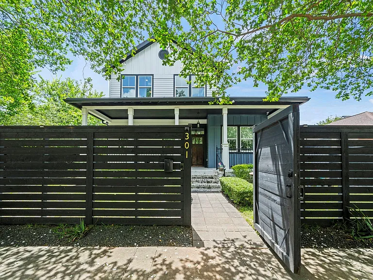 301 Cordell St — Photo 2
