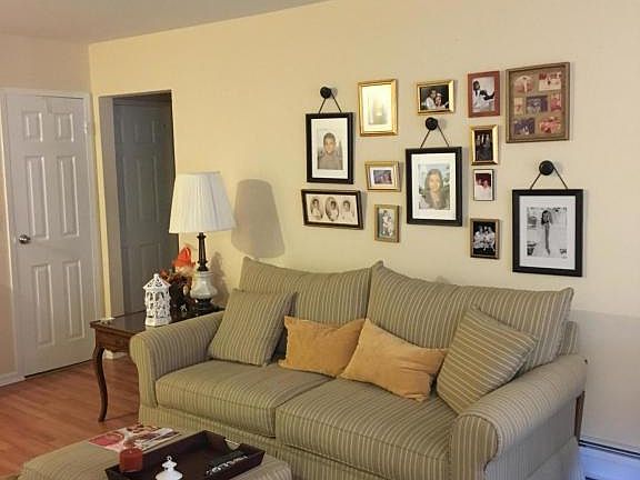 5th image of 36 Elmwood Park Dr