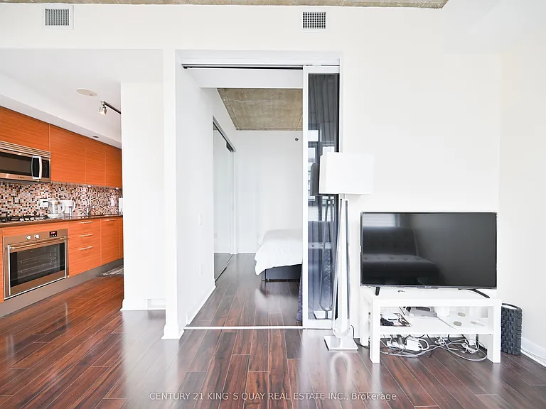 375 King St W #2908 — Photo 9