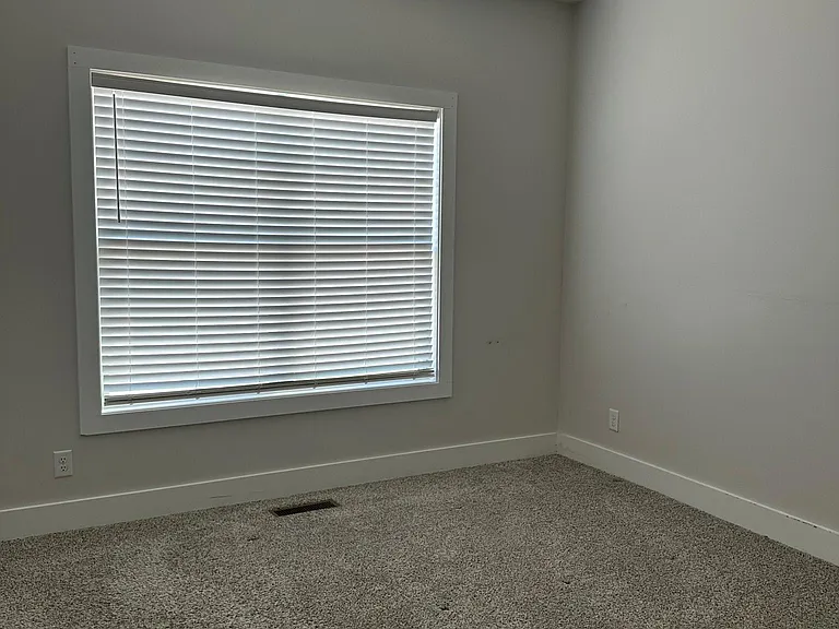 145 Bellvue Dr — Photo 17