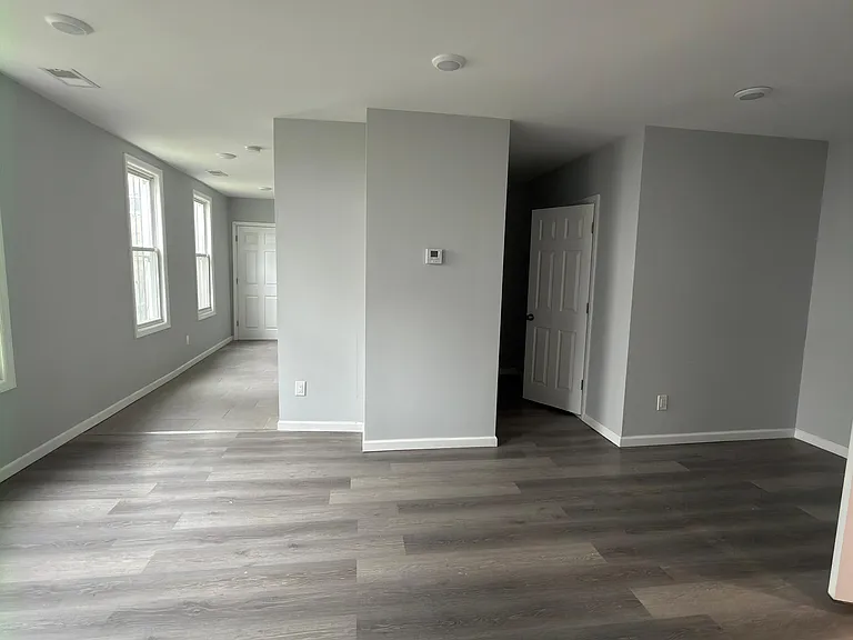 54 9th Ave #2 — Photo 5