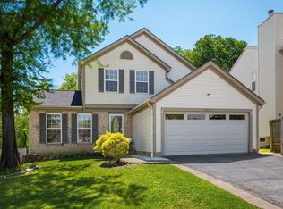 2001 Queens Meadow Ln, Grove City, OH 43123
