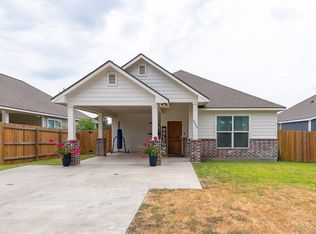 3643 Elaine Dr, Bryan, TX 77808