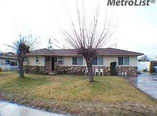 1530 2nd St, Livingston, CA