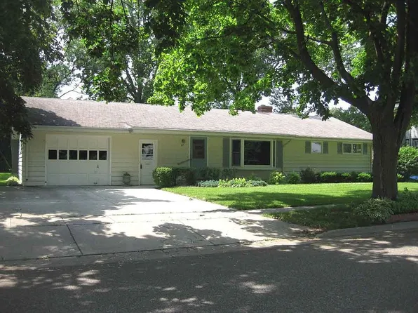 511 Monroe St, Sauk City, WI 53583