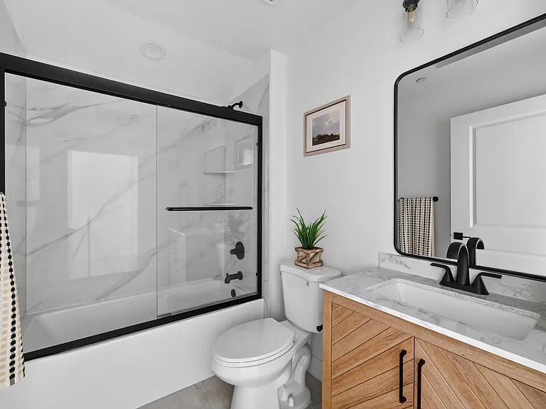 2710 T St #2 — Photo 11
