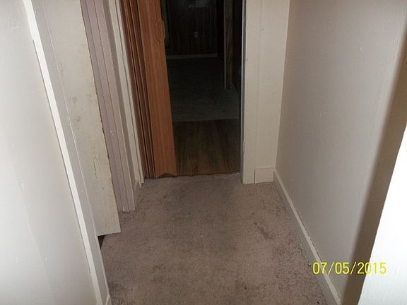 5th image of 449 E 66th St