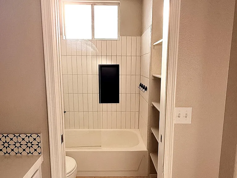 500 N Roosevelt Ave #46 — Photo 26