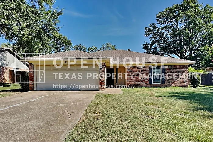 7465 Timberhill Dr — Photo 1
