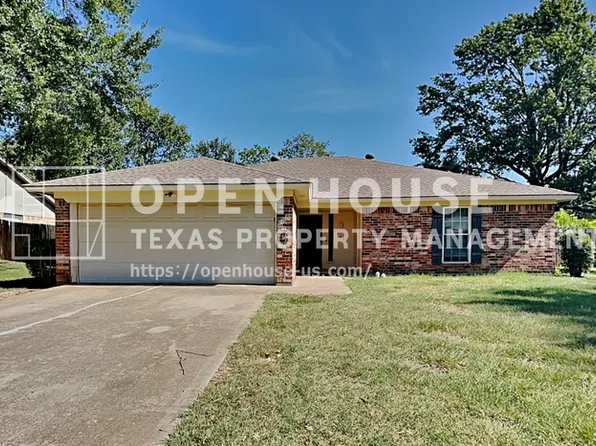 7465 Timberhill Dr, North Richland Hills, TX 76182