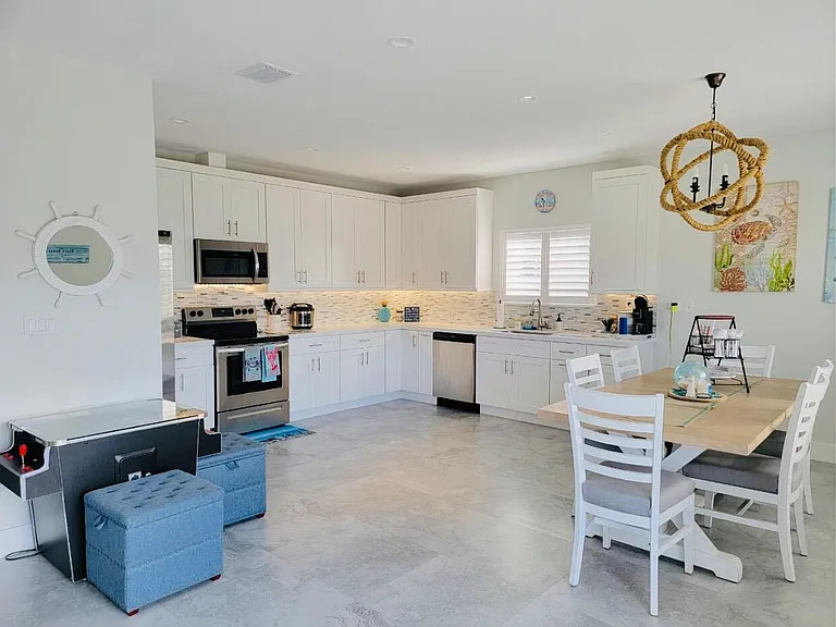 184 Ocean Shores Dr — Photo 6