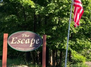 180 Hillside Dr, Greentown, PA 18426