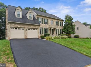 6705 Rock Fall Ct, Clifton, VA 20124