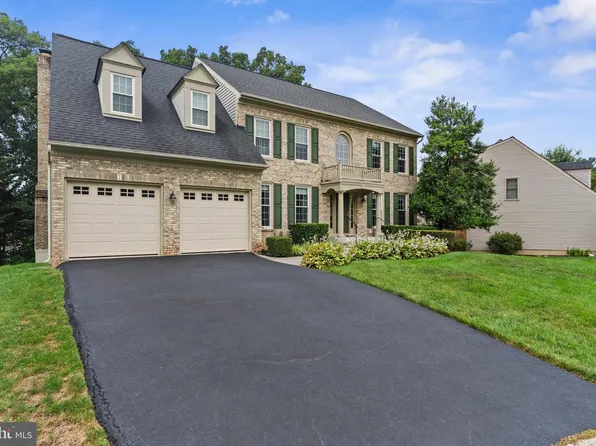 6705 Rock Fall Ct, Clifton, VA 20124