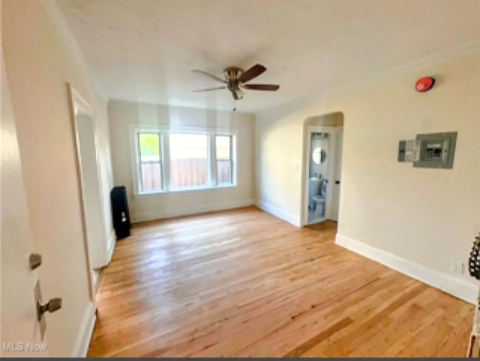 2 bed, $1,240 — Photo 4
