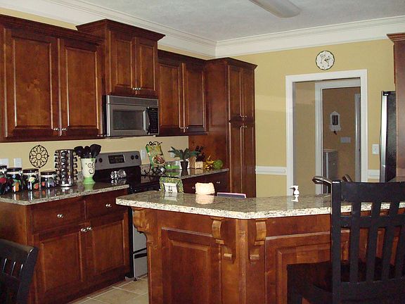 Kitchen and Bar area