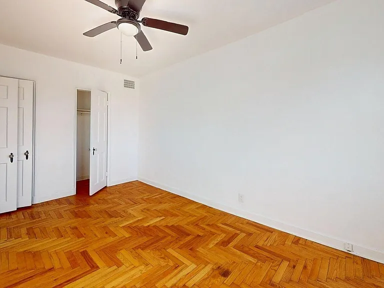 2680 N Moreland Blvd — Photo 18