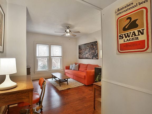 4th image of 2466 Indianola Ave #B
