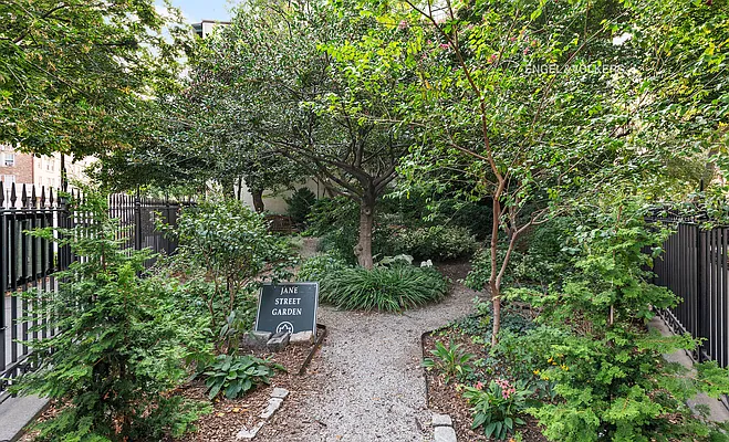 Sold by Engel & Völkers New York Real Estate | media 21