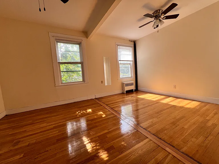 138 Hampshire St #2B — Photo 1