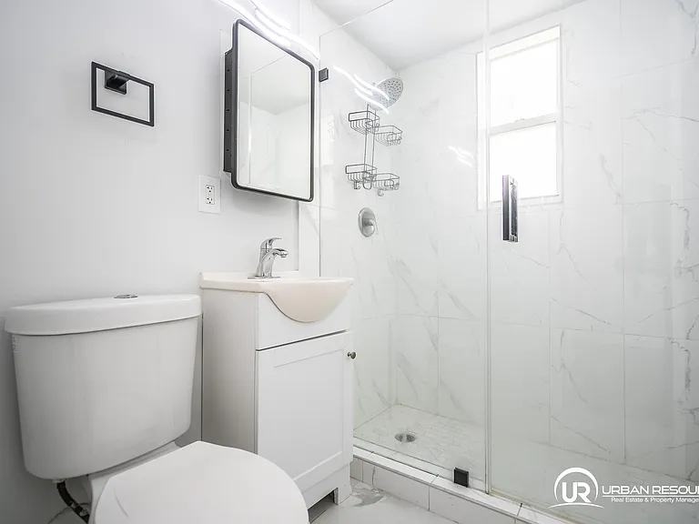 922 Pennsylvania Ave #206 — Photo 11
