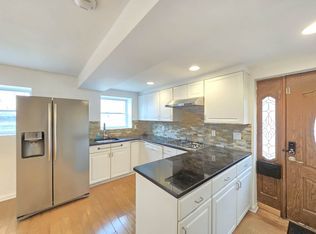 61 Bartlett Pl #1, Brooklyn, NY 11229