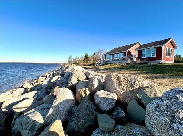 6 Sunny Ln, Chatham, NB E1N 0E1