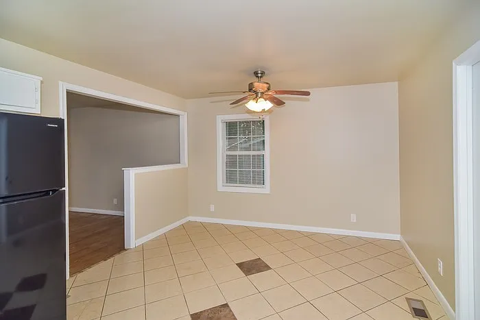 1803 Canterbury Cir NW — Photo 7