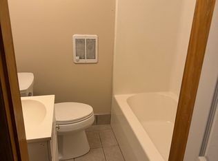 1212 N Severance St APT 6, Hutchinson, KS 67501