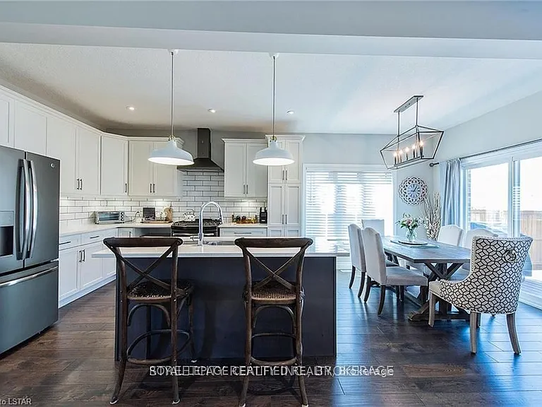 940 Reeves Ave — Photo 14