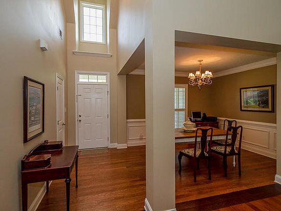 5th image of 4133 Chastain Dr