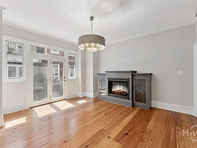 24 E Liberty St #73&83 — Photo 25