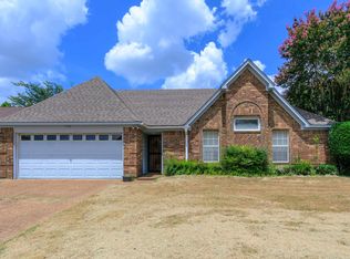 7130 Market Square Dr, Memphis, TN 38125