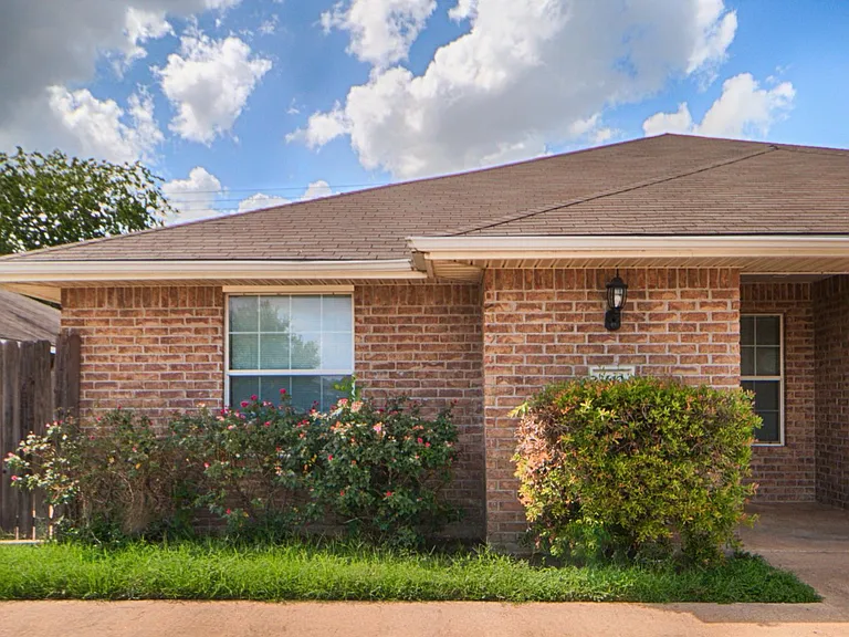 3612 Oldenburg Ct — Photo 12