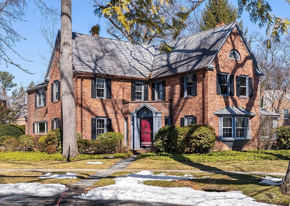 1st image of 55 Dover Rd