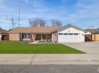 13706 Westdale Dr, Bakersfield, CA 93314