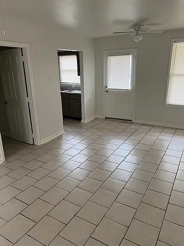 537 Nicoll St Photo 1