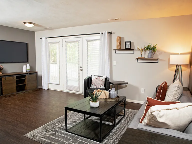 Lake Lynn Reserve Apartments — Photo 37