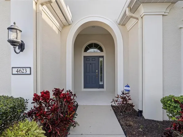 4623 Claremont Park Dr, Bradenton, FL 34211