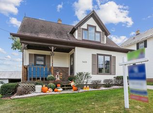 1423 Main St, Kellnersville, WI 54215